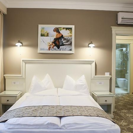 Hotel Montana วีเชวเดสซุส ภายนอก รูปภาพ